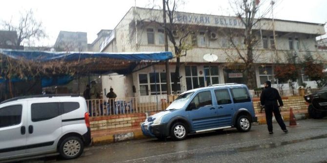 Siirt’te Dbp’li İki Belediyeye Operasyon