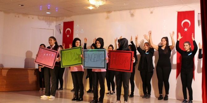 Mustafa Kın Kız Meslek Lisesinden Engellilere Jest