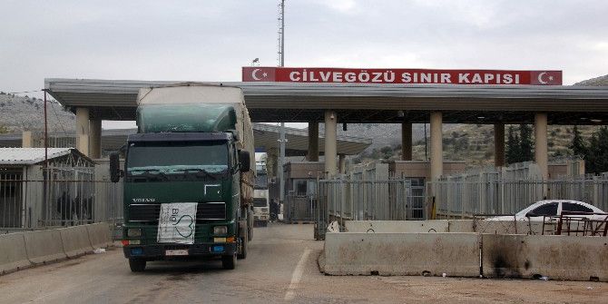 Suriyelilere Yardım Götüren Bm Tırları Görevini Tamamladı