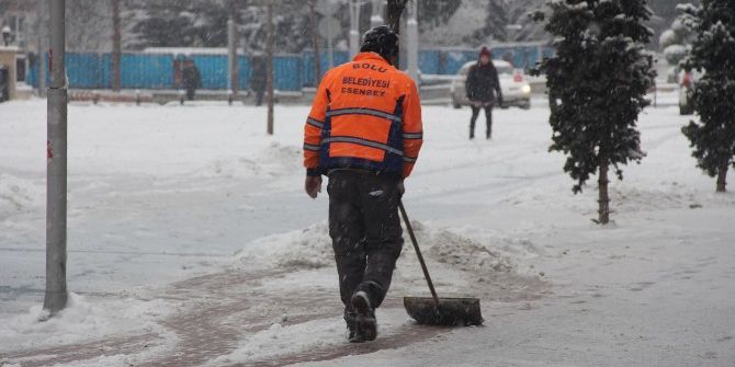 Bolu’da Şehir Merkezi Beyaza Büründü