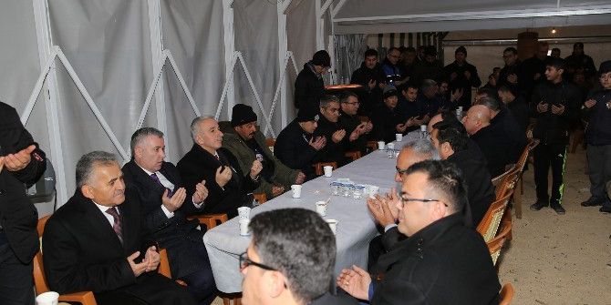 Başkan Büyükkılıç’tan Şehit Ailelerine Taziye Ziyareti