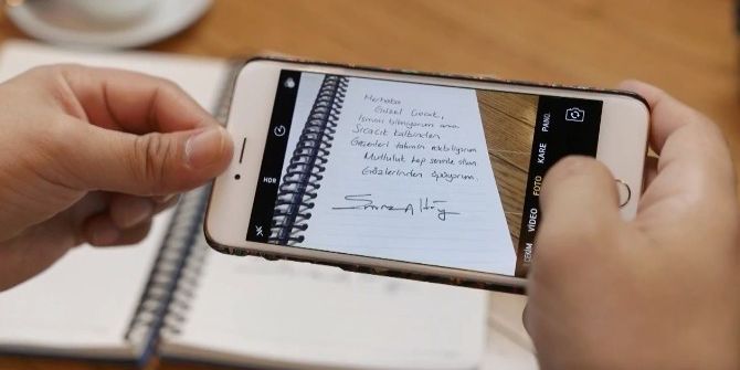 Forum Bornova’nın 10. Yıl Projesine Emre Altuğ’dan Destek