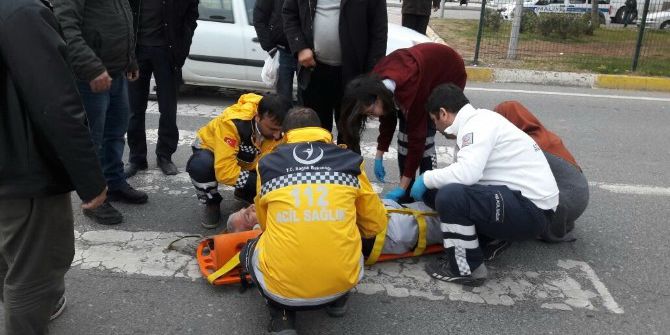 Minibüs Yayaya Çarptı