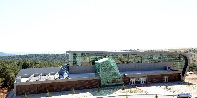 Uşak Üniversitesi Spor Salonuna Şehit Ömer Halisdemir İsmi Verildi