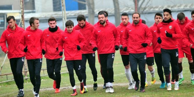 İnegölspor Ara Transferi Bekliyor