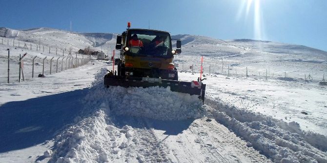 Ankara Büyükşehir Belediyesi Karla Mücadele Çalışmalarına Aralıksız Devam Ediyor