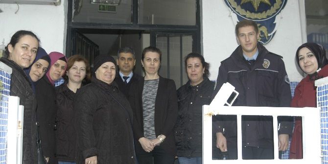 Ak Partili Kadınlardan Polis Teşkilatı’na Başsağlığı Ziyareti