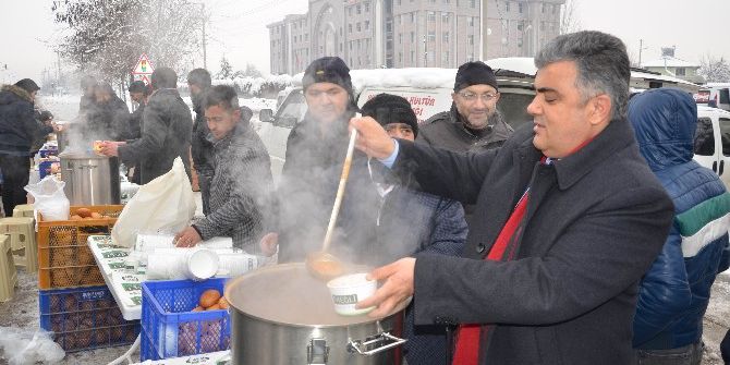 Halep’e Yardım Konvoyu Ereğli’de Karşılandı