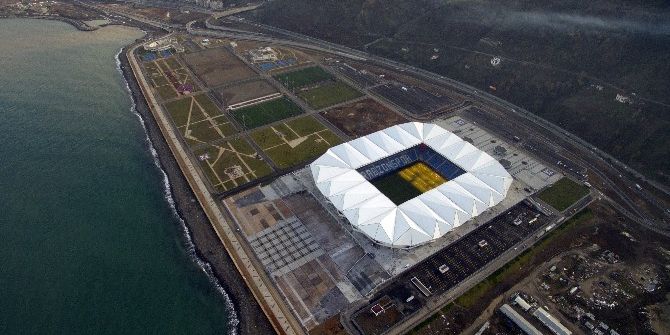 Akyazı Spor Kompleksi Açılışa Hazırlanıyor