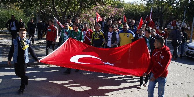 Aü Taraftar Gruplarından Terör Protestosu