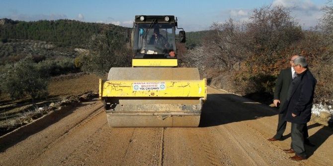 Kırkağaç-akhisar Yolunda Asfalt Çalışması