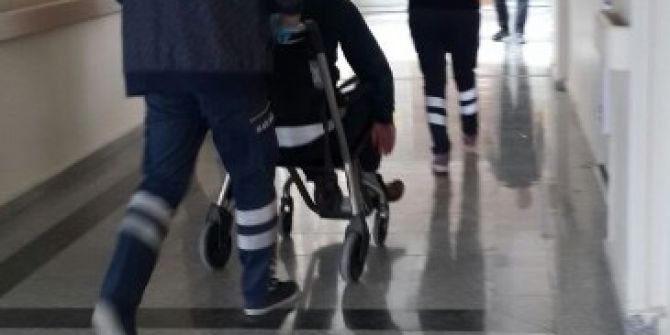 İki Grup Arasında Yaşanan Kavgada 1 Kişi Yaralandı