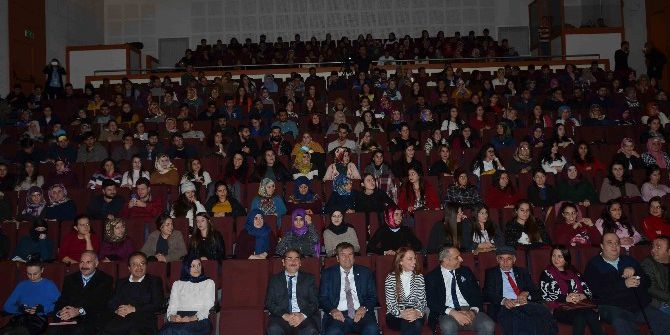 Pepee’nin Fikir Annesi Ayşe Şule Bilgiç Öğrencilerle Buluştu