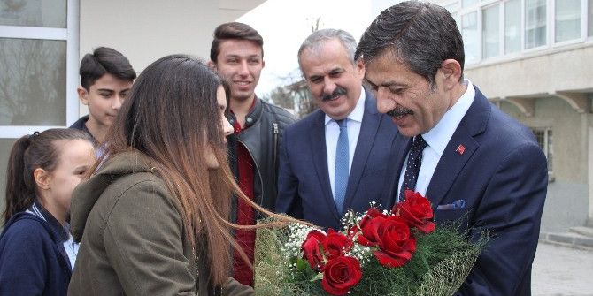 Vali Mesut Yıldırım, Araç’ı Ziyaret Etti