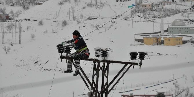 Dicle Elektrik’ten Kış Mesaisi