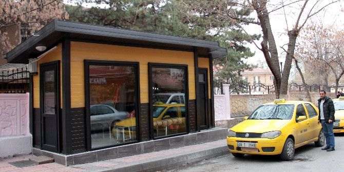 Taksi Durakları Yeni Yıla Hazırlanıyor