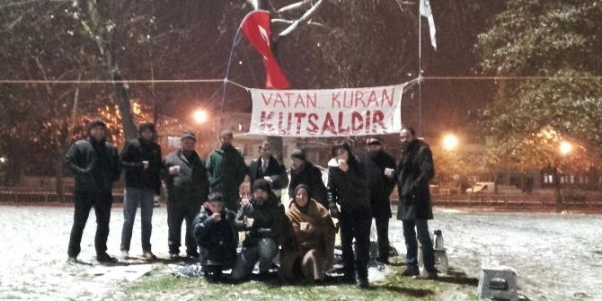 Kar Yağışına Rağmen Nöbeti Sürdürdüler