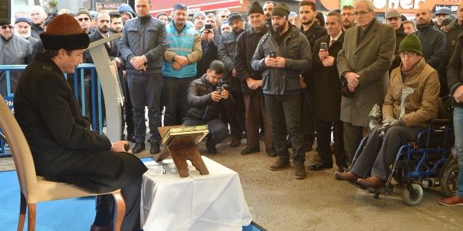 Yüzlerce Ümraniyeli Halep İçin Dua Etti