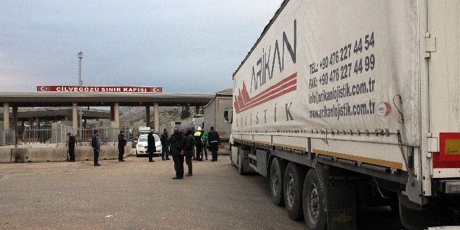 48 Tırlık Yardım Konvoyu Cilvegözü’nden Geçti