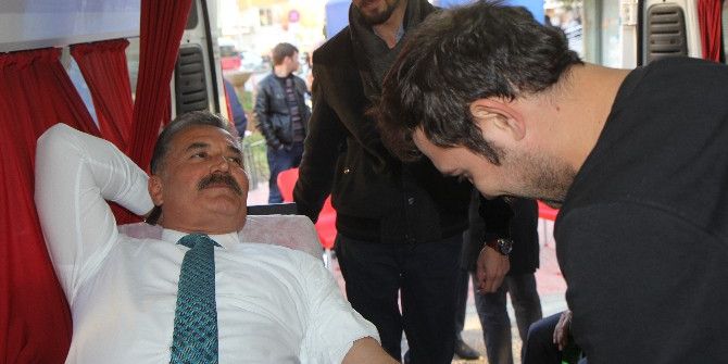 Başkan Tuna’dan Kan Bağışına Destek
