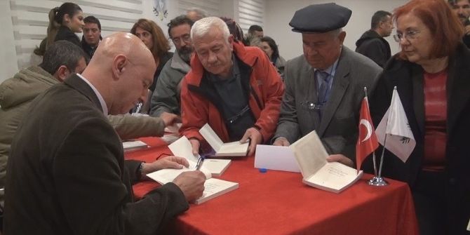 Orhan Kemal’in Oğlu Efeler’deki Edebiyat Tutkunlarına Babasını Anlattı