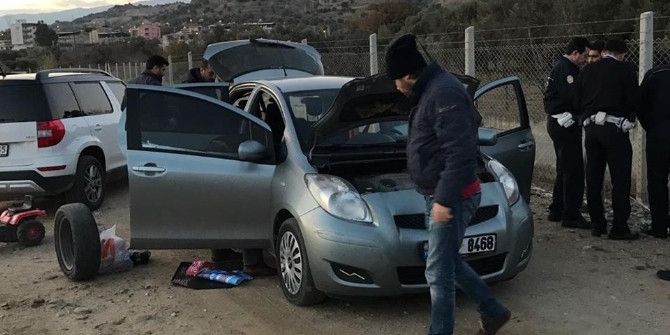 Polisler Nefes Kesen Takip Sonucu Şüpheli Aracı Yakaladı