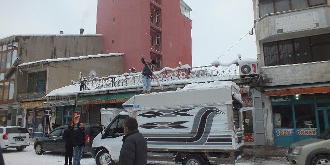 Malazgirt İlçesinde Kar Manzaraları