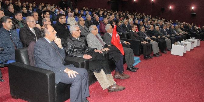 ’Bu Vatan Bizim’ Temalı Şiir Dinletisi Düzenlendi