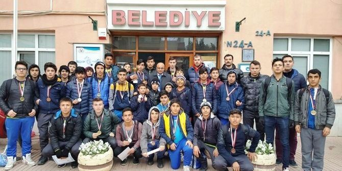 Şampiyonlardan Oral’a Ziyaret