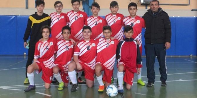 Bozüyük’te Futsal Şampiyonu M. Akif Ersoy Ortaokulu Oldu