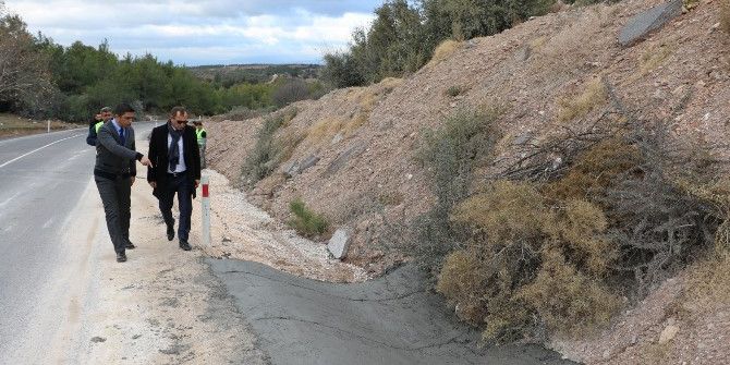 Akhisar’ın Yollarında Yoğun Mesai