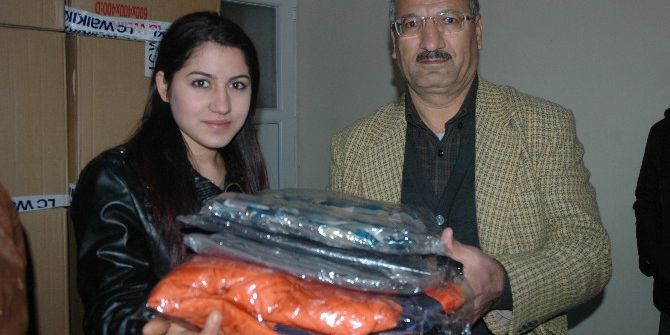 Adana’da 500 Görme Engelliye Kıyafet Yardımı