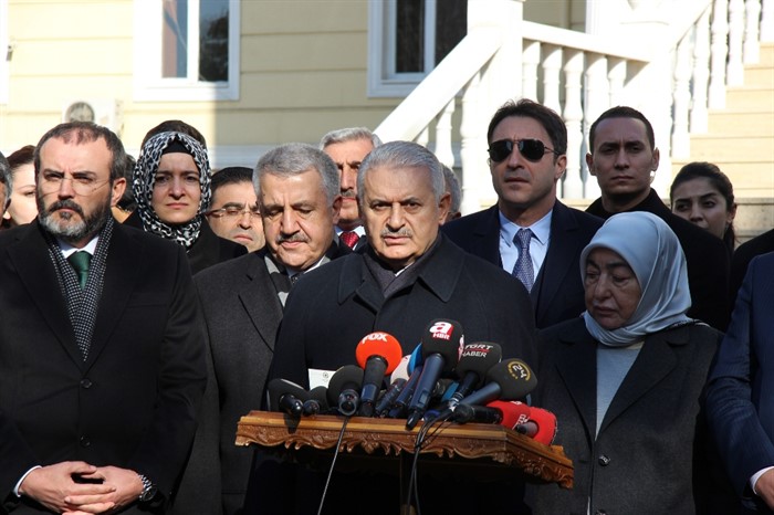 Başbakan Yıldırım’dan kararlılık mesajı: Zayıflatmaz, artırır