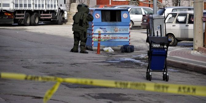 Elindeki Valizle Şehrin En Kalabalık Yerini Soran Şahıs Paniğe Neden Oldu