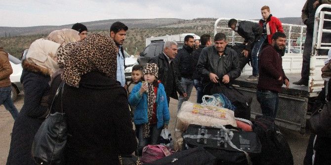 Halep’ten Tahliye Edilen Suriyeliler, Saldırıların İdlib’e Yöneleceğinden Endişeli