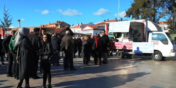 Ayvalık Ülkü Ocaklarından Anlamlı Hayır