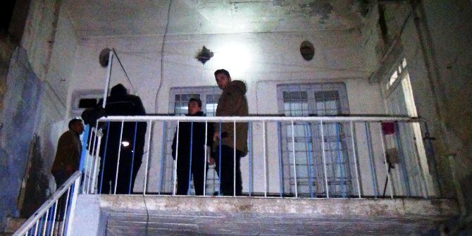 Yaşlı Adam Evinde Ölü Bulundu