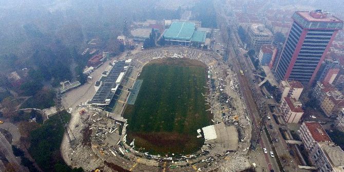 Tarihi Stat Meydan Oluyor
