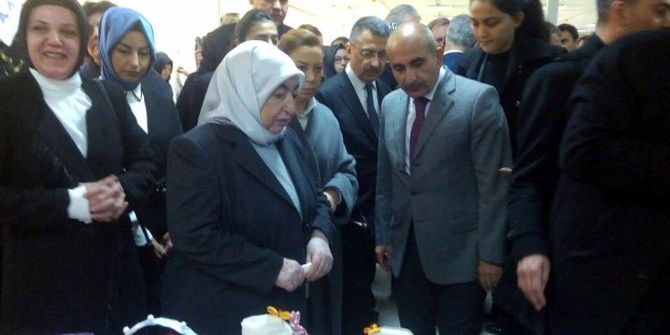 Kara Kahramanmaraş’taki Konteyner Kentin Açılışına Katıldı