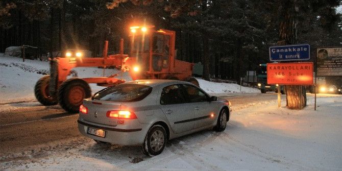 Sürücüler Buzlanmaya Karşı Uyarıldı