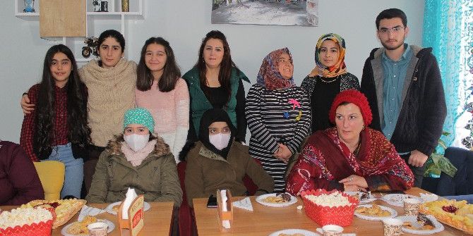 Kanser Tedavisi Gören Çocuklara Moral Etkinliği