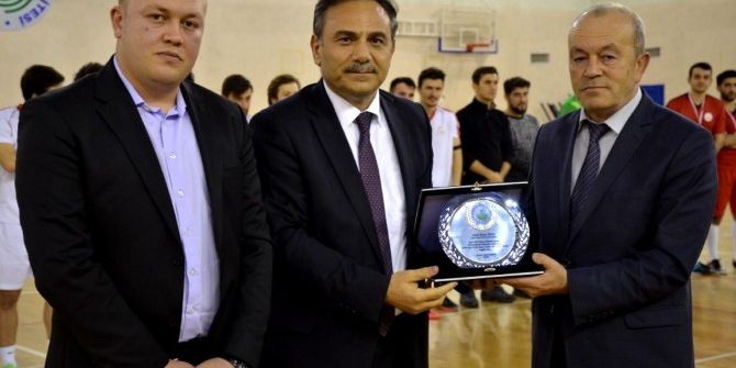 Bolulu Şehit Ozan Özen Anısına Futbol Turnuvası Düzenlendi