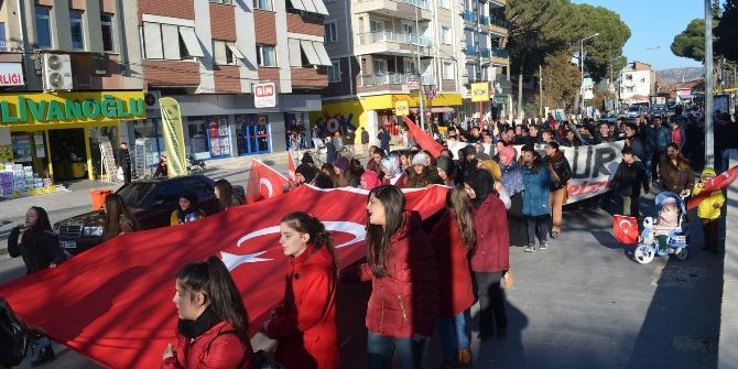Şehitler İçin Birlik Ve Beraberlik Yürüyüşü