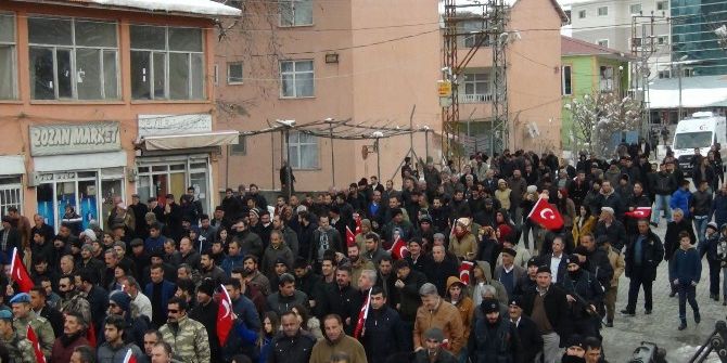 Çukurca’da Teröre Lanet Yürüyüşü