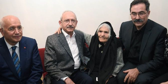 Chp Genel Başkanı Kılıçdaroğlu, Yarbay Ali Tatar’ın Annesini Ziyaret Etti