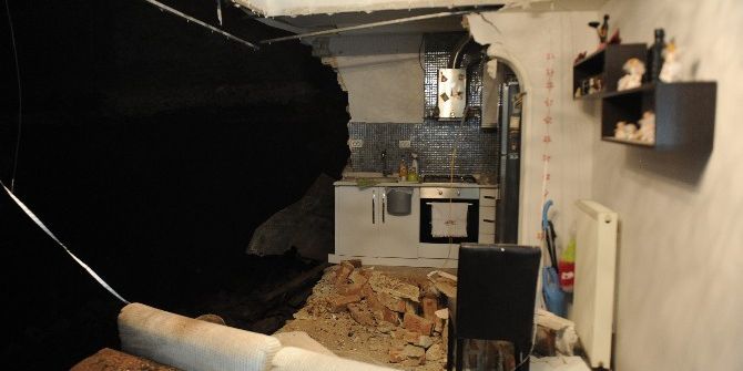 Binanın Duvarı Çöktü