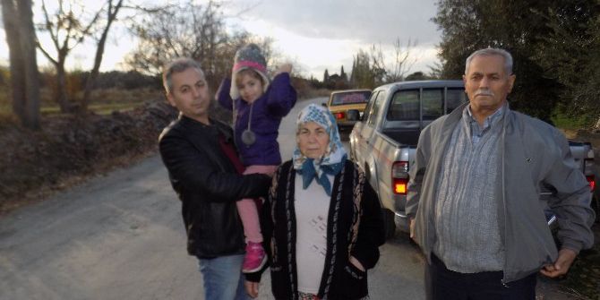 Kuyucak’ta Mahalle Sakinleri Kazaların Yaşandığı Yolda Önlem İstiyor