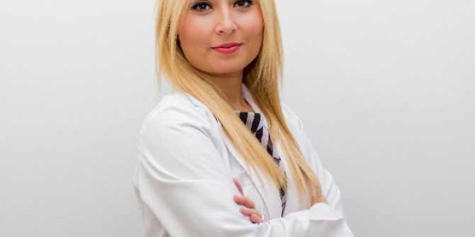 Evde Mutsuz Olan Depresyona Giriyor