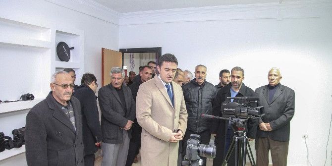 Ahlat’ta Yeni Bir Fotoğraf Stüdyosu Açıldı