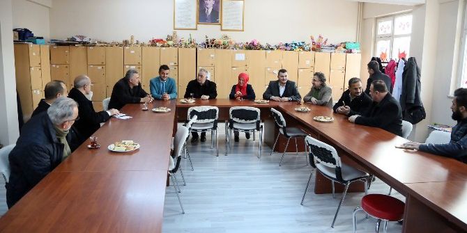 Eyüp Yeşilpınar’da Kalpler Halep İçin Atıyor